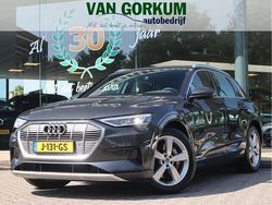 Grijs Gebruikt 2020 Audi e-tron Business SUV | € 22.950 (Eerlijke prijs)
