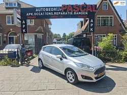 Grijs Gebruikt 2014 Ford Fiesta Titanium Hatchback | € 8.800 (Eerlijke prijs)