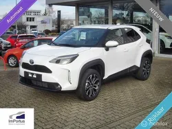 Wit Nieuw 2024 Toyota Yaris Cross Team SUV | € 29.495 (Super prijs)