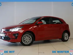 Rood Gebruikt 2021 Kia Rio Hatchback | € 16.998 (Eerlijke prijs)