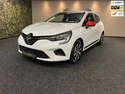 Wit Gebruikt 2022 Renault Clio V Equilibre Hatchback | € 13.999 (Eerlijke prijs)