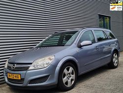 Grijs, metallic lak Gebruikt 2007 Opel Astra Business Stationwagen | € 1.595 (Iets duurder)