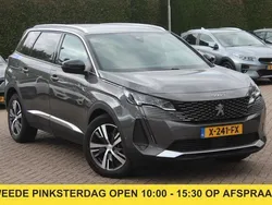 Grijs, metallic lak Gebruikt 2023 Peugeot 5008 Allure MPV | € 29.999