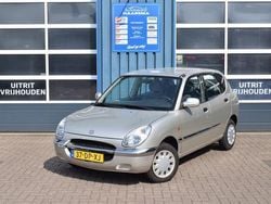 Grijs Gebruikt 1999 Daihatsu Sirion Hatchback | € 2.675 (Eerlijke prijs)
