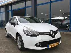 Wit Gebruikt 2013 Renault Clio IV Expression Hatchback | € 5.450 (Eerlijke prijs)