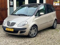 Beige Gebruikt 2007 Lancia Musa MPV | € 3.900 (Eerlijke prijs)