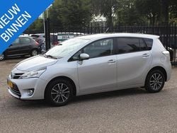 Grijs Gebruikt 2014 Toyota Verso Business Edition MPV | € 10.950 (Goede deal)