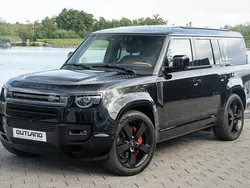 Zwart, metallic lak Gebruikt 2024 Land Rover Defender SUV | € 159.900