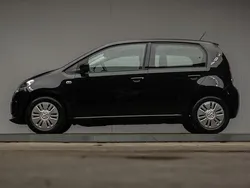 Zwart Gebruikt 2015 VW up! move up! Hatchback | € 5.945 (Goede deal)
