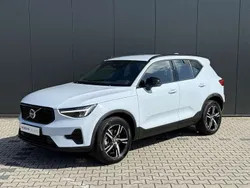 Blauw Gebruikt 2024 Volvo XC40 Plus SUV | € 42.940 (Eerlijke prijs)