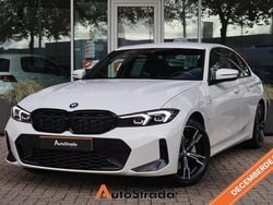 Wit Gebruikt 2024 BMW 320e M Sport Sedan | € 37.900 (Eerlijke prijs)