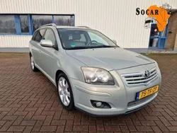 Groen, metallic lak Gebruikt 2006 Toyota Avensis Stationwagen | € 3.900 (Duur)