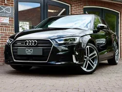 Zwart, metallic lak Gebruikt 2019 Audi A3 Sport Sedan | € 27.900 (Eerlijke prijs)