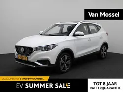Wit Gebruikt 2020 MG ZS Luxury Sedan | € 14.995 (Eerlijke prijs)