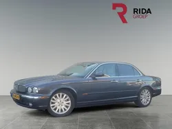 Grijs Gebruikt 2004 Jaguar XJ Sedan | € 11.945 (Eerlijke prijs)