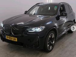 Zwart (metallic) Gebruikt 2022 BMW iX3 Executive SUV | € 34.500 (Goede deal)
