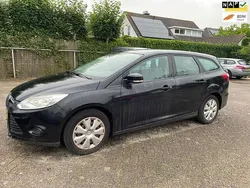 Zwart, metallic lak Gebruikt 2011 Ford Focus Trend Stationwagen | € 3.999 (Goede deal)