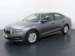 Grijs Gebruikt 2023 Skoda Octavia Ambition Hatchback | € 23.940 (Goede deal)