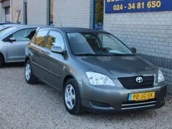 Grijs, metallic lak Gebruikt 2002 Toyota Corolla Terra Hatchback | € 2.990 (Eerlijke prijs)
