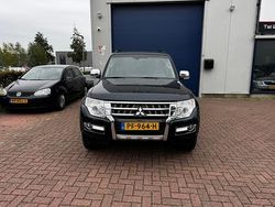 Groen Gebruikt 2015 Mitsubishi Pajero Instyle SUV | € 11.999