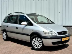 Grijs, metallic lak Gebruikt 2003 Opel Zafira Comfort MPV | € 1.395 (Eerlijke prijs)