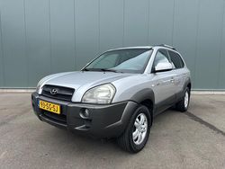 Grijs Gebruikt 2006 Hyundai Tucson Style SUV | € 2.749 (Eerlijke prijs)