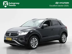 Zwart Gebruikt 2025 VW T-Roc Business SUV | € 36.900 (Eerlijke prijs)