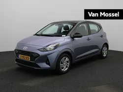 Blauw Gebruikt 2024 Hyundai i10 Premium Hatchback | € 18.740 (Eerlijke prijs)