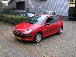 Rood Gebruikt 2005 Peugeot 206 Hatchback | € 1.050 (Goede deal)