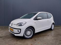 Wit Gebruikt 2012 VW up! high up! Hatchback | € 4.745 (Eerlijke prijs)