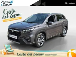 Titan dark gray pearl metallic (grijs metallic) Gebruikt 2024 Suzuki SX4 S-Cross Style SUV | € 31.445 (Eerlijke prijs)