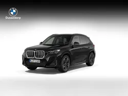 Zwart, metallic lak Nieuw 2025 BMW X1 Comfort Edition SUV | € 67.807 (Iets duurder)