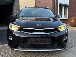 Zwart Gebruikt 2021 Kia Stonic Vision SUV | € 15.995 (Goede deal)