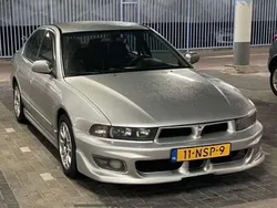 Zilver Gebruikt 2001 Mitsubishi Galant Elegance Sedan | € 3.000