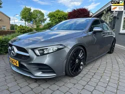 Grijs Gebruikt 2018 Mercedes A200 AMG Hatchback | € 19.900 (Goede deal)