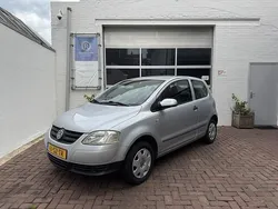 Grijs Gebruikt 2006 VW Fox Trendline Hatchback | € 2.995 (Duur)