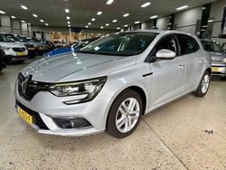 Grijs Gebruikt 2016 Renault Mégane IV Hatchback | € 7.750 (Eerlijke prijs)