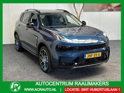Blauw, metallic lak Gebruikt 2023 Lynk & Co 01 SUV | € 26.740 (Goede deal)