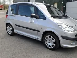 Grijs Gebruikt 2007 Peugeot 1007 Hatchback | € 2.550