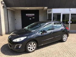 Zwart, metallic lak Gebruikt 2012 Peugeot 308 Active Hatchback | € 2.999 (Iets duurder)