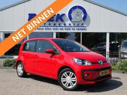 Rood Gebruikt 2018 VW up! high up! Hatchback | € 11.445 (Eerlijke prijs)