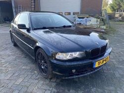 Zwart Gebruikt 2002 BMW 320 Executive Coupé | € 3.250 (Goede deal)