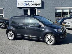 Zwart, metallic lak Gebruikt 2013 VW up! high up! Hatchback | € 8.450 (Iets duurder)
