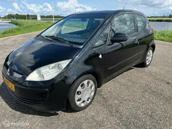 Zwart Gebruikt 2005 Mitsubishi Colt Inform Hatchback | € 2.490 (Duur)