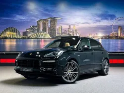Zwart Gebruikt 2020 Porsche Cayenne Chrono SUV | € 77.777 (Eerlijke prijs)