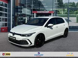 Wit, andere lak Gebruikt 2021 VW Golf VIII GTE Hatchback | € 26.950 (Eerlijke prijs)