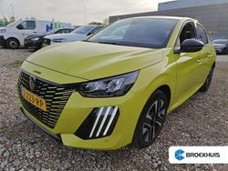 Geel Gebruikt 2024 Peugeot e-208 Style Hatchback | € 20.895 (Eerlijke prijs)