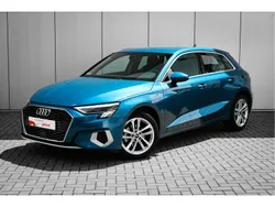 Blauw Gebruikt 2023 Audi A3 Sportback Advanced Hatchback | € 28.945 (Eerlijke prijs)