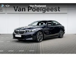 M carbonschwarz Gebruikt 2024 BMW 520 Comfort Edition Sedan | € 57.900 (Duur)