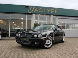 Zwart Gebruikt 2007 Jaguar XJR S Sedan | € 15.950